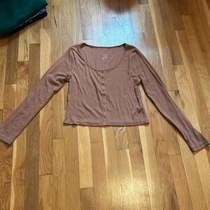Long sleeve top
